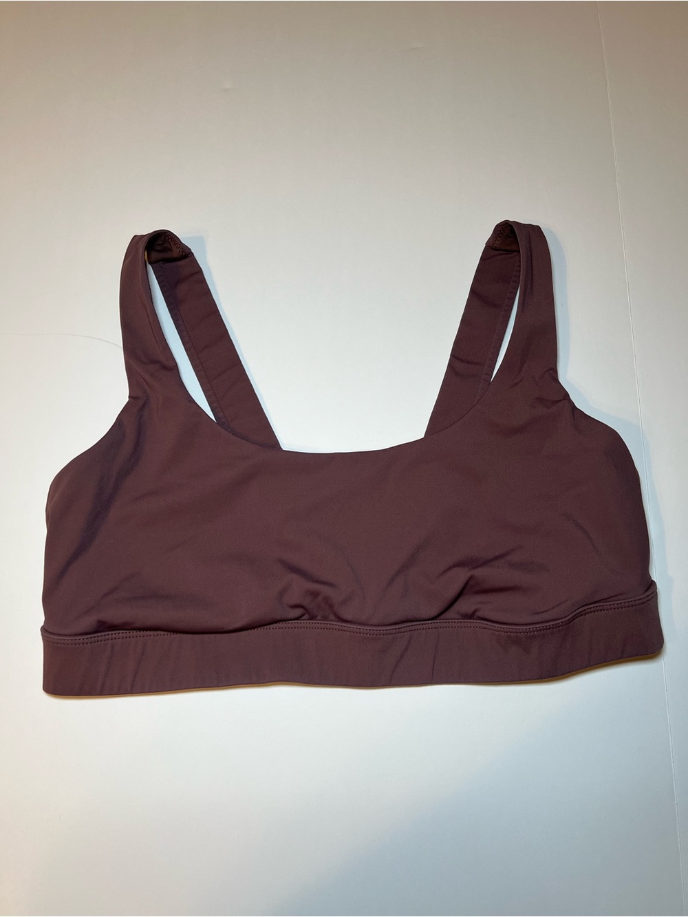 Vuori Scoop Sports Bra - Mauve Plum size large
